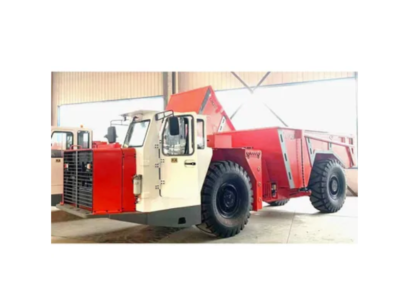 Компактный 15-тонный подземный самосвал UK-15